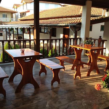 Apartamento Menis Haus Vrasná Exterior foto